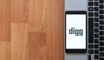 Relanzada en 2026, Digg ya está cerrando debido a la avalancha de contenido generado por inteligencia artificial.