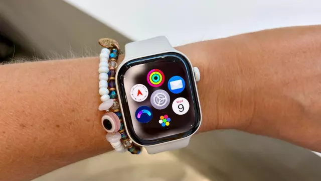 Apple's Secret Move: Is a Screenless Fitness Tracker Coming to Rival Whoop and Fitbit?