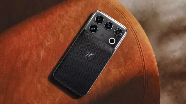 Motorola Signature 27: A Bold New Flagship Challenging the Smartphone Status Quo