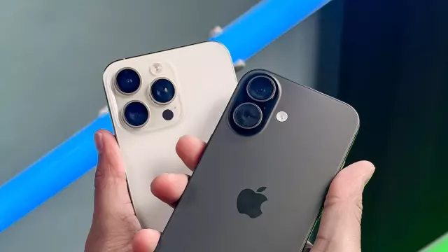 私はiPhone 15 Pro Maxから通常のiPhone 17に「ダウングレード」しましたが、全く後悔していません。