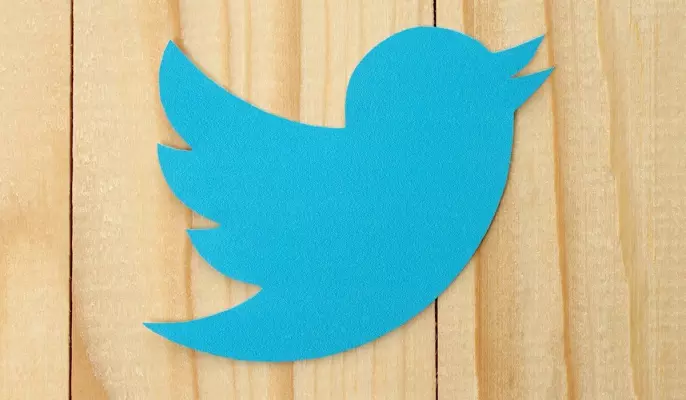 O primeiro tweet completa 20 anos: como o Twitter, que se tornou o X, revolucionou o debate público.