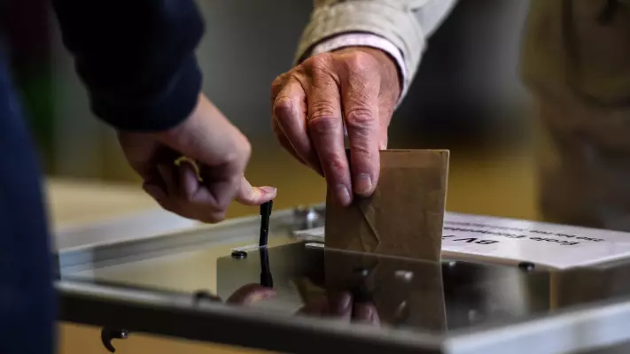 Eleições locais de 2026: em Livarot-Pays-d'Auge, moradores que constam em uma lista alegam não ter dado seu "consentimento".